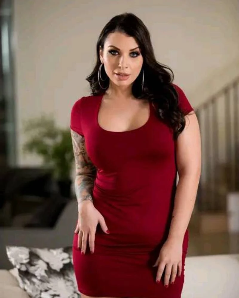 Ivy Lebelle